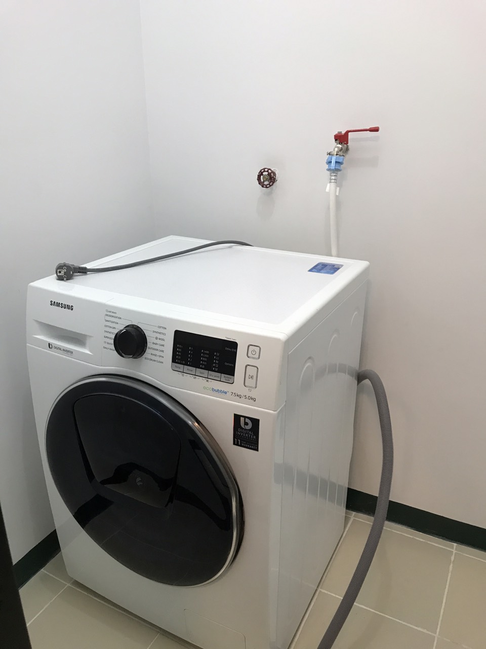 1BR Condo For Rent One Maridien Washing Machine