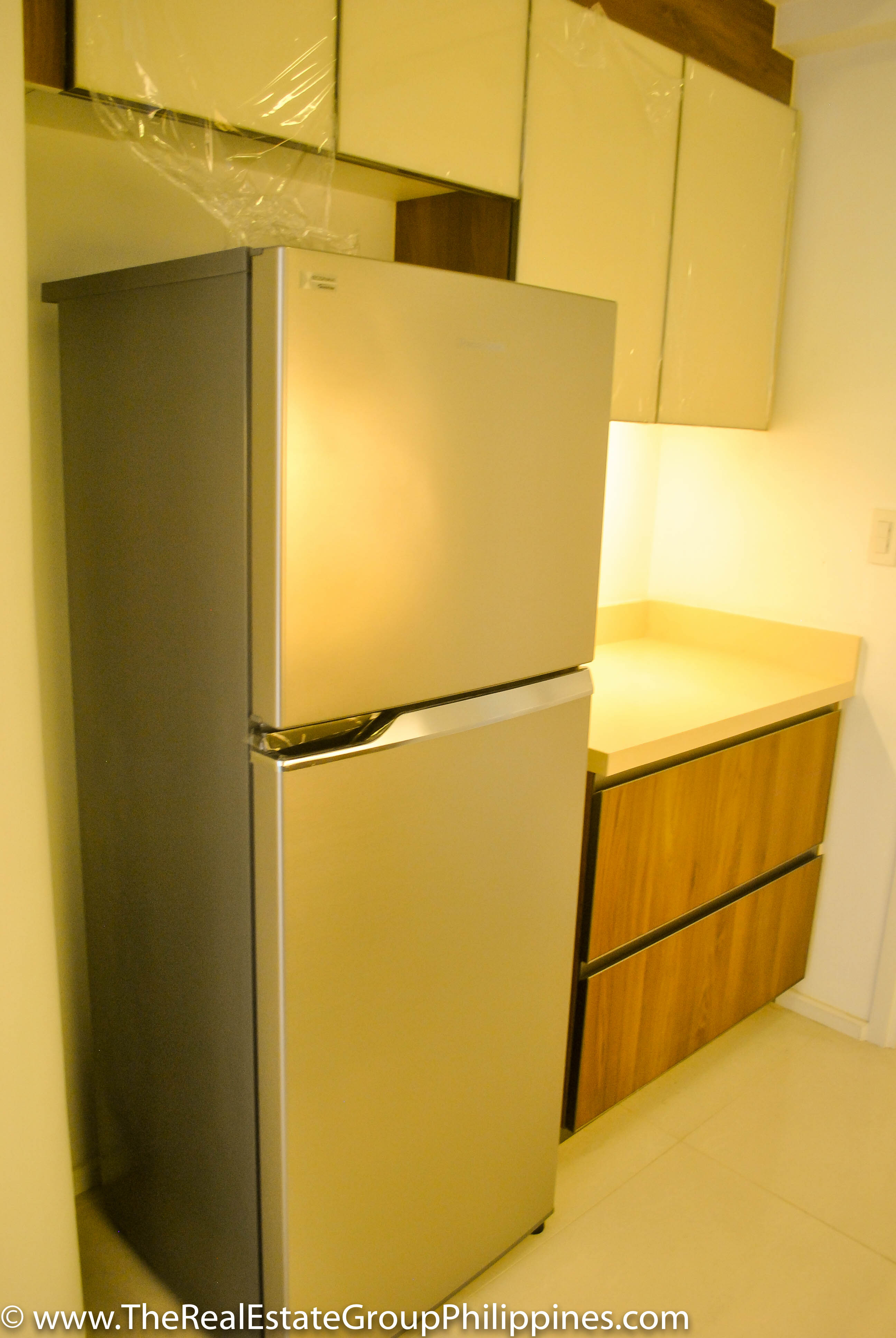 2BR Arya Residences For Rent Kitchen Refrigerator