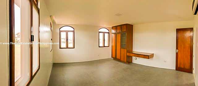 4 Bedrooms House For Rent, Portofino South, Las Piñas City-8