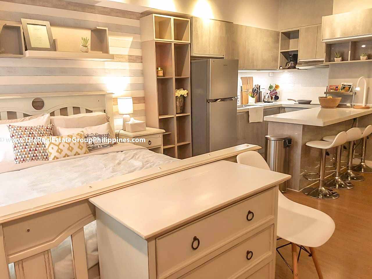 Studio at Meranti Two Serendra 2320 kitchen view