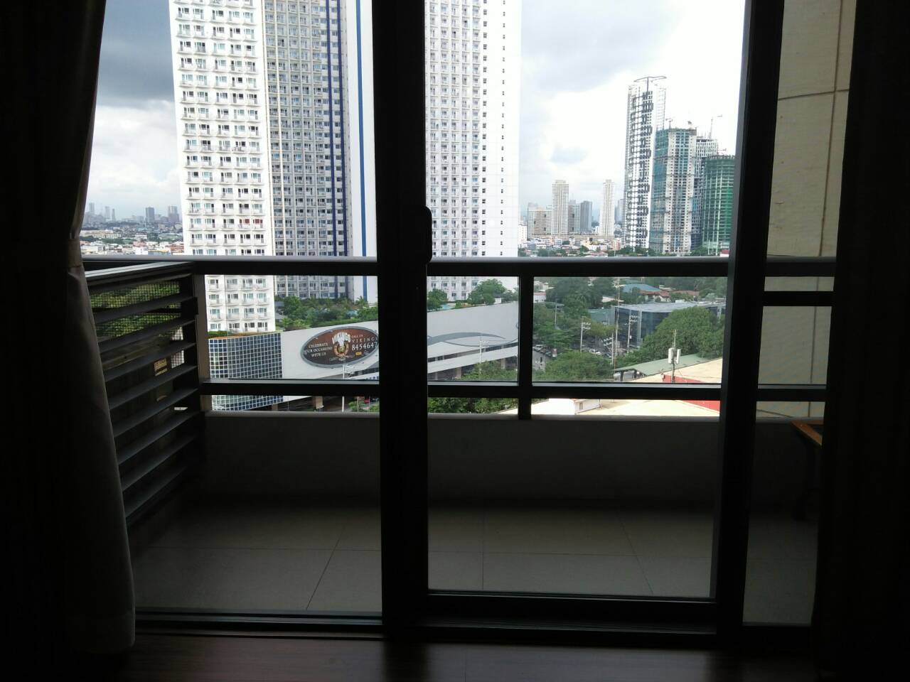 2 Bedrooms Condo, Shang Salcedo Place Balcony View 2