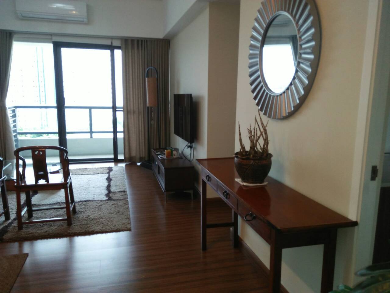 2 Bedrooms Condo, Shang Salcedo Place Living Area View 2