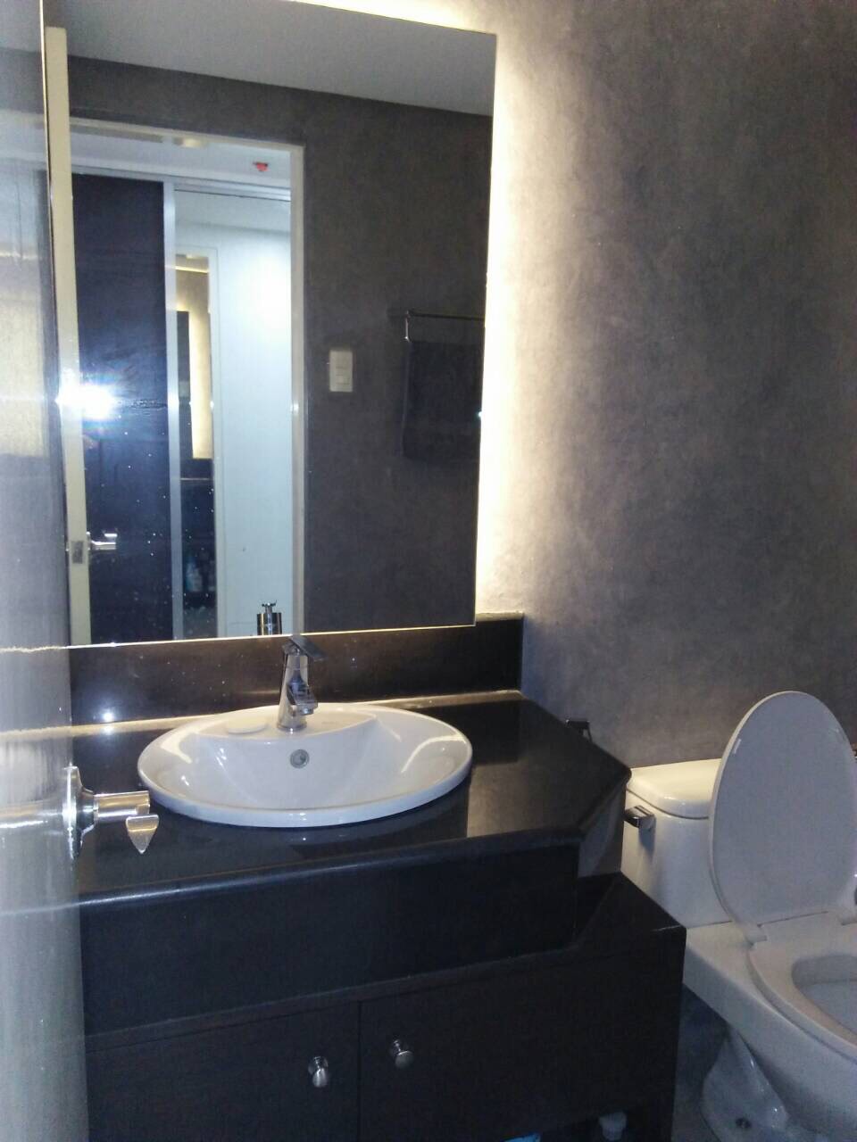 2BR Condo For Sale, Tuscany Estate, Taguig City Bathroom 1.1