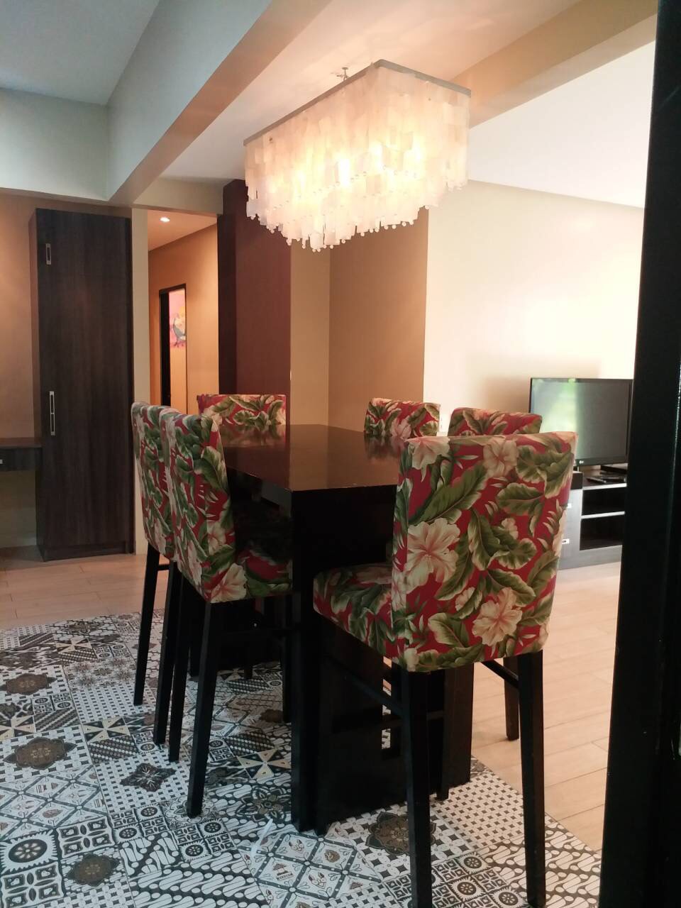 For Rent, Almond, Two Serendra, BGC, Taguig City Dining Area 2