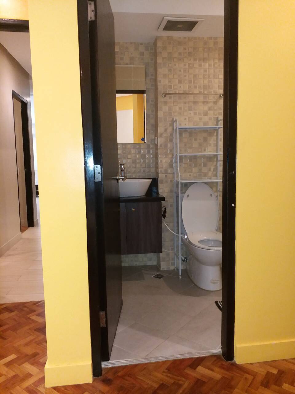 For Rent, Almond, Two Serendra, BGC, Taguig City Bathroom 1