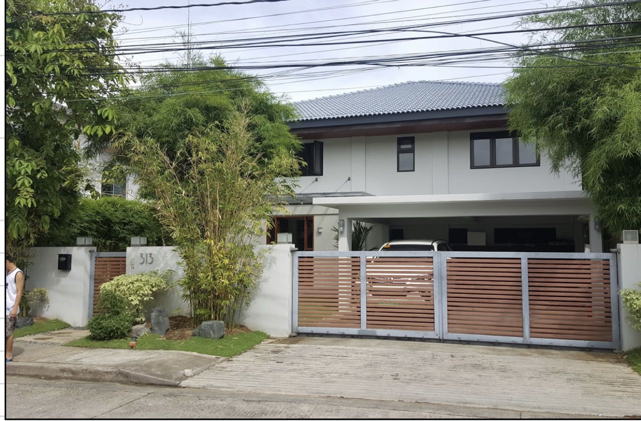 4 Bedrooms House For Sale, Ayala Alabang, Muntinlupa City