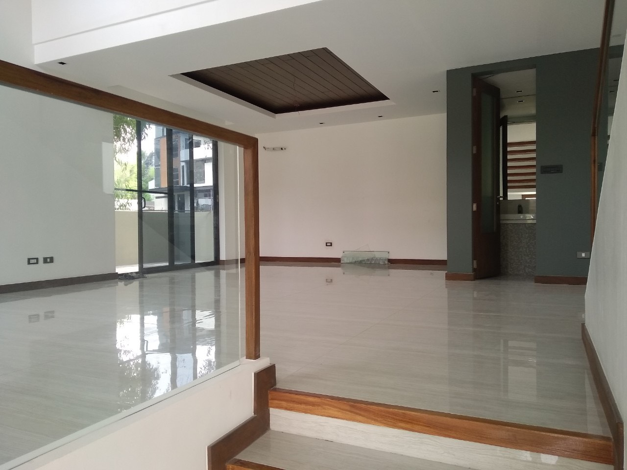5BR House For Lease, McKinley Hill Village - 5