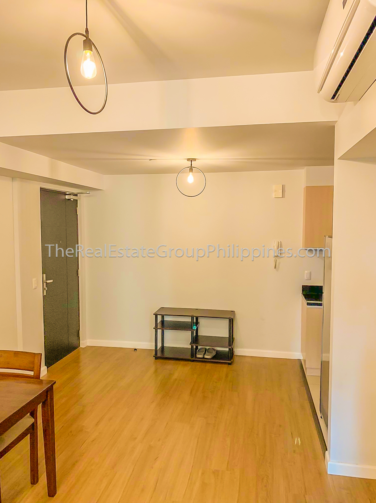 1 BR Meranti Two Serendra 30F (12 of 12)