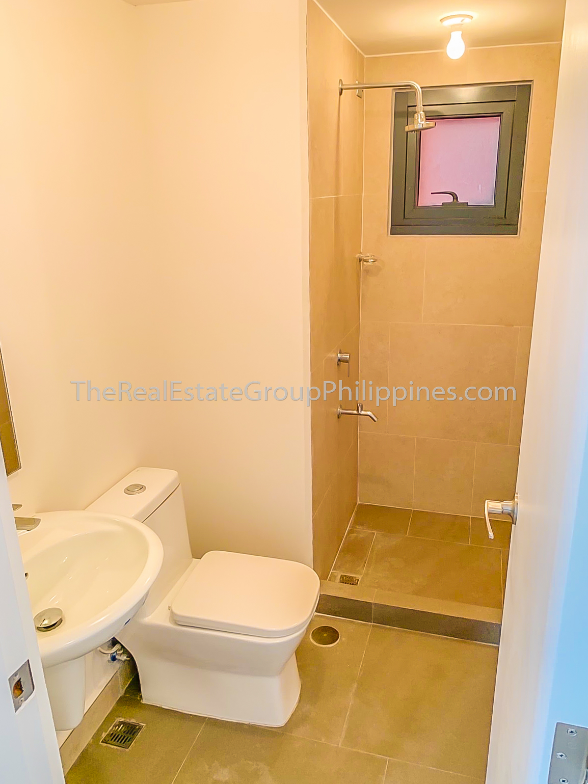 2BR Condo For Rent Lease The Rise Makati 70k (5 of 9)