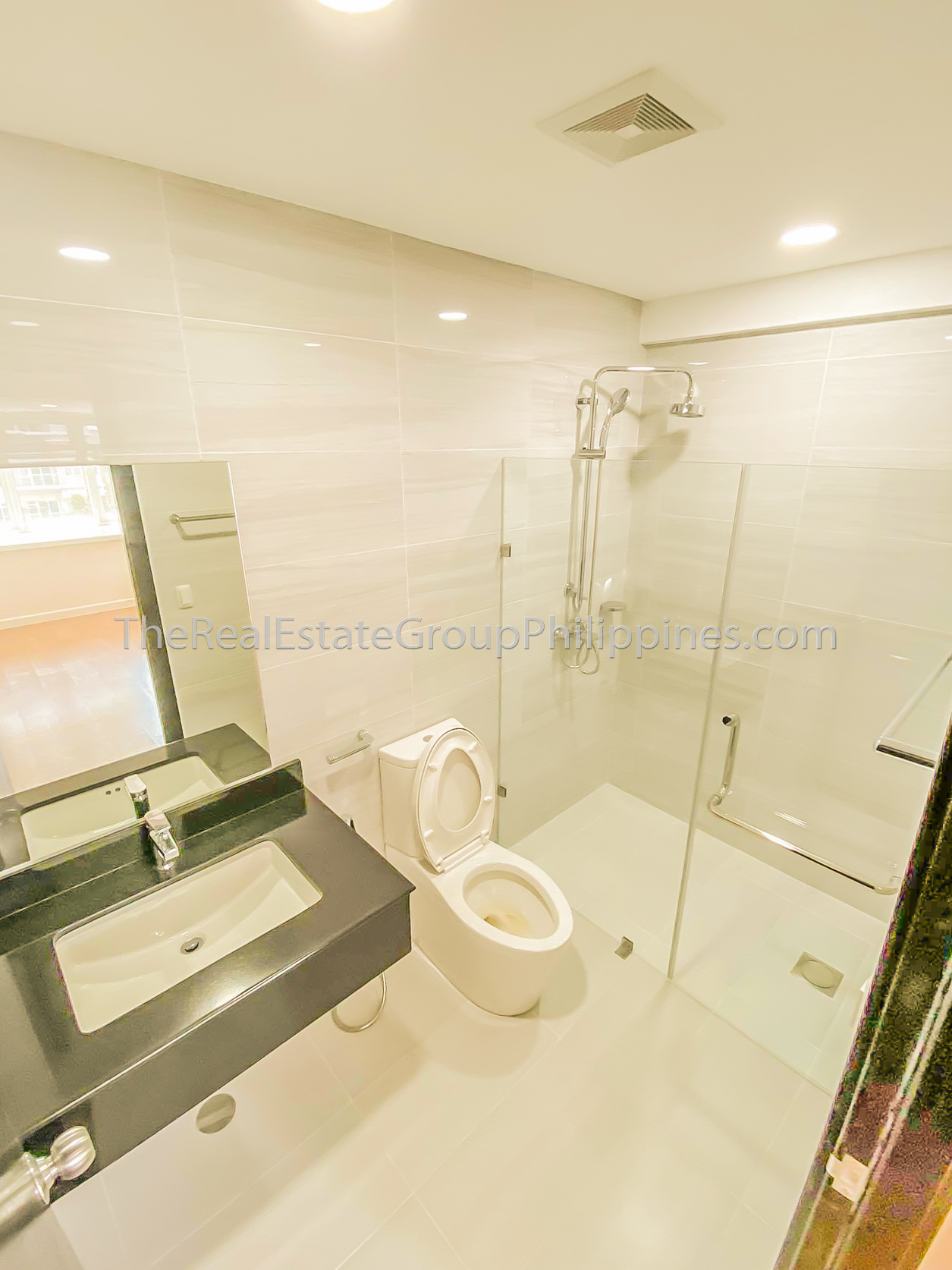 1BR Condo For Rent Lease The Veranda Arca South (12 of 12)