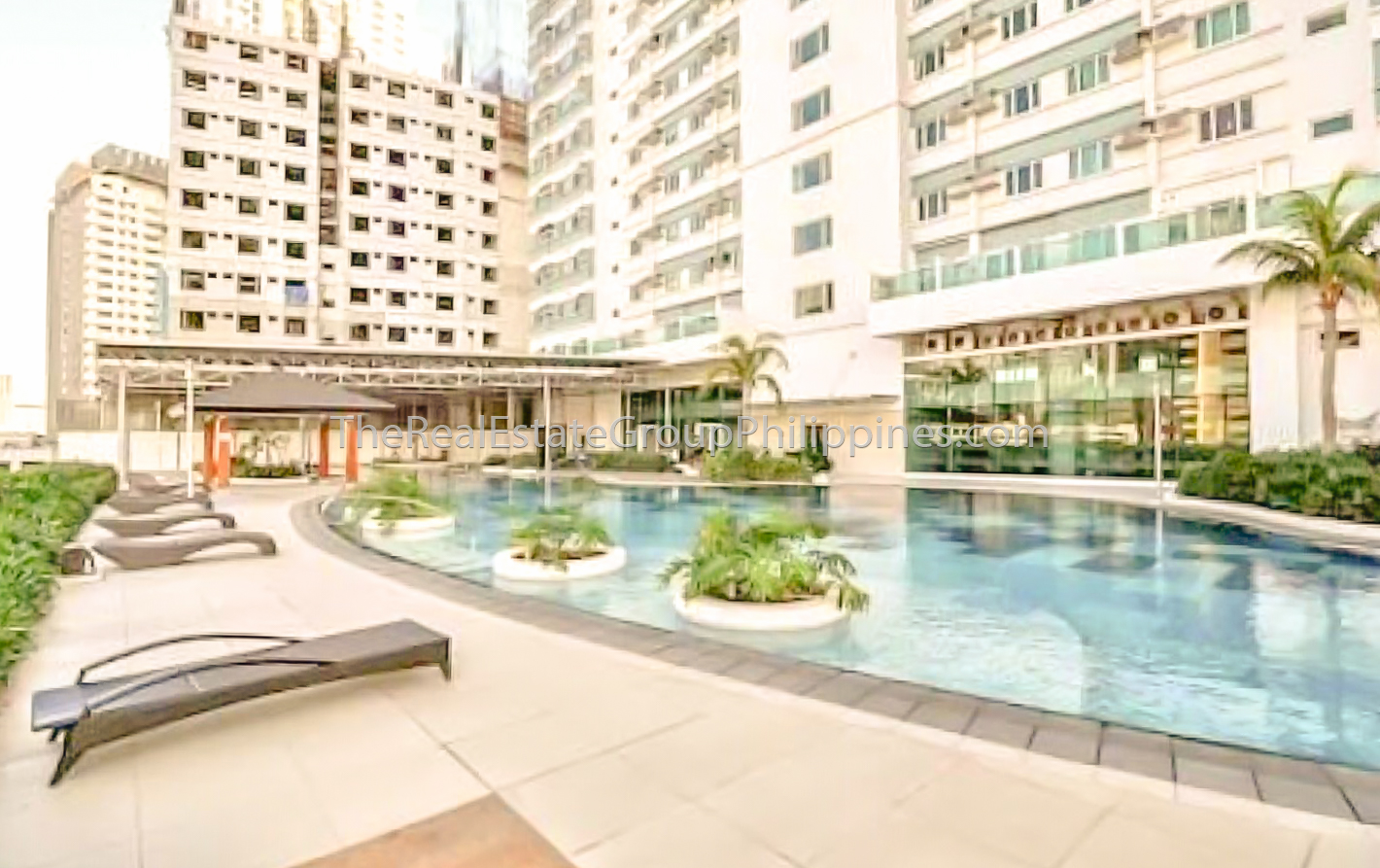 1BR Condo For Sale Beacon Tower Makati City 8.5M-9