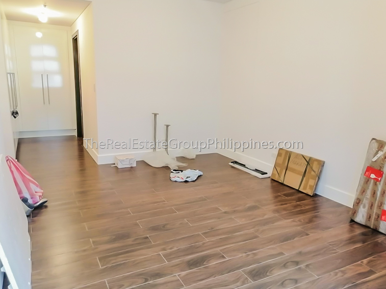 2BR Condo For Rent Garden Towers 6E-11