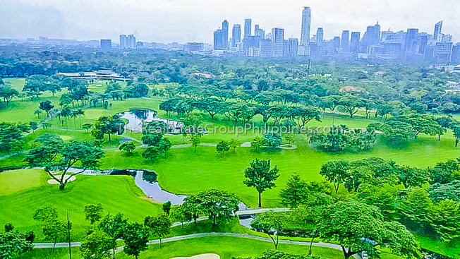 1BR Condo Facing Manila Golf Course For Sale4