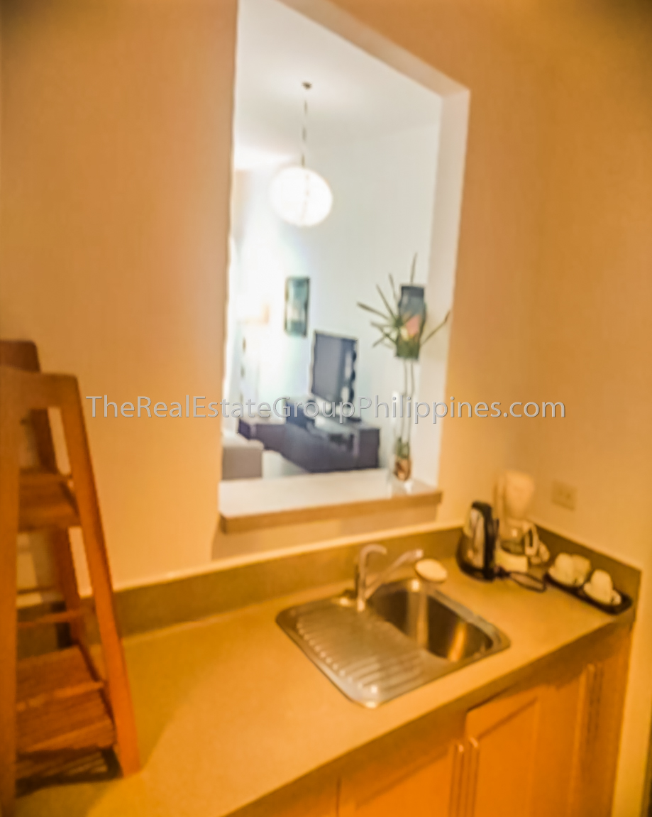 Two Bedroom Condo For Rent Rockwell Makati4