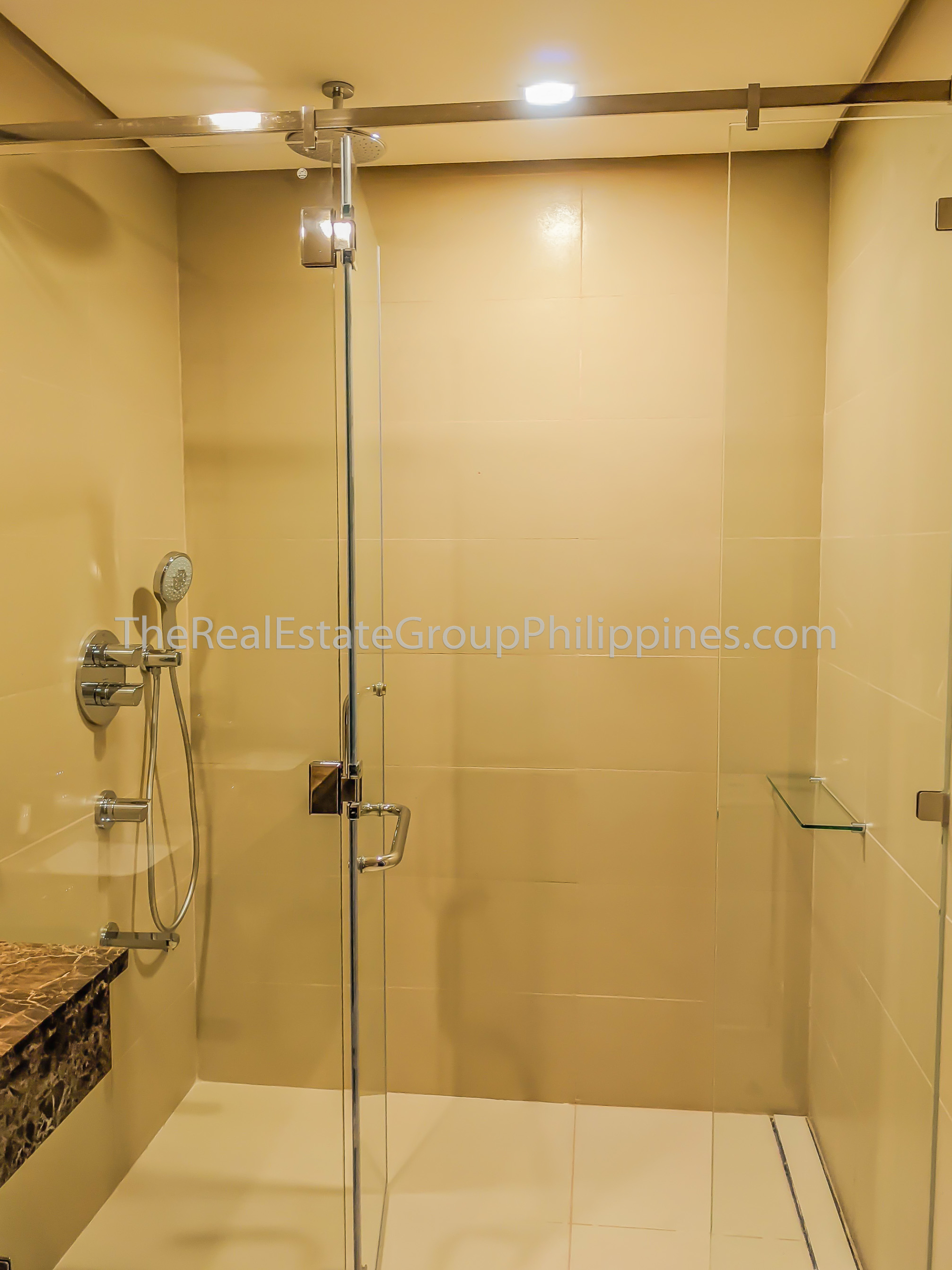 2BR Condo For Rent Legazpi Village Makati12