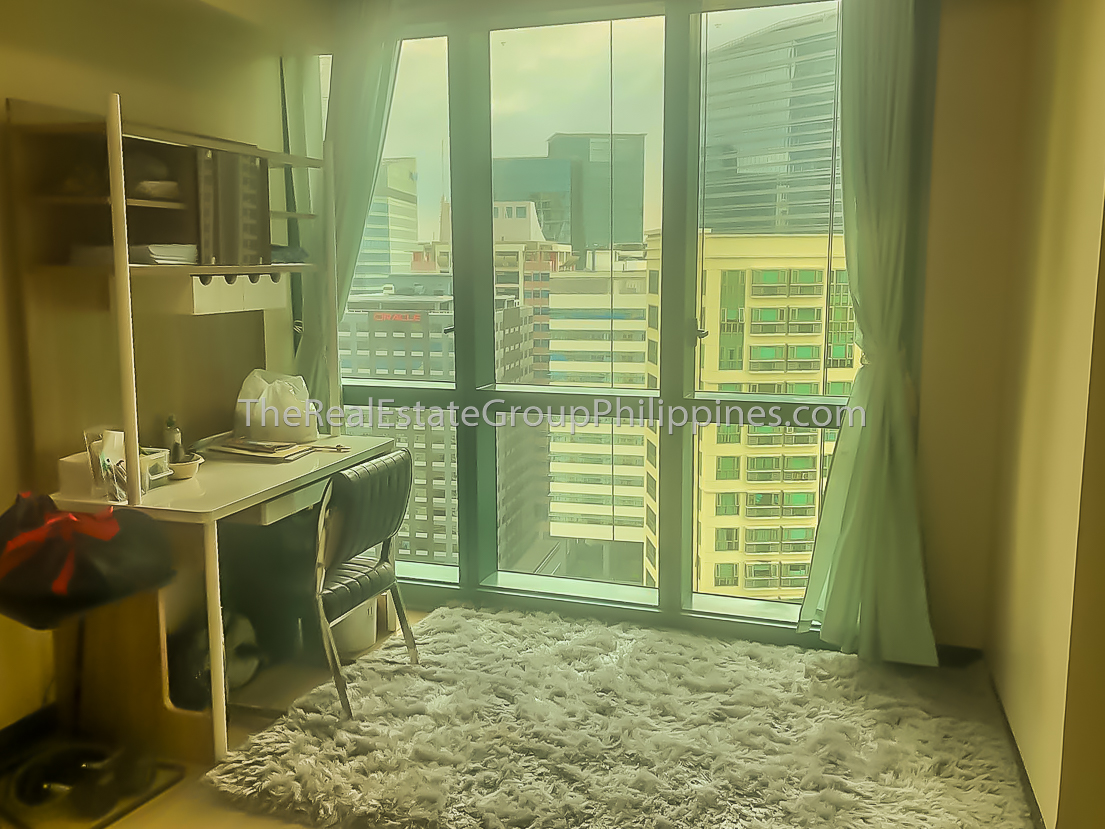 1BR Condo For Lease 8 Forbestown Road BGC Taguig